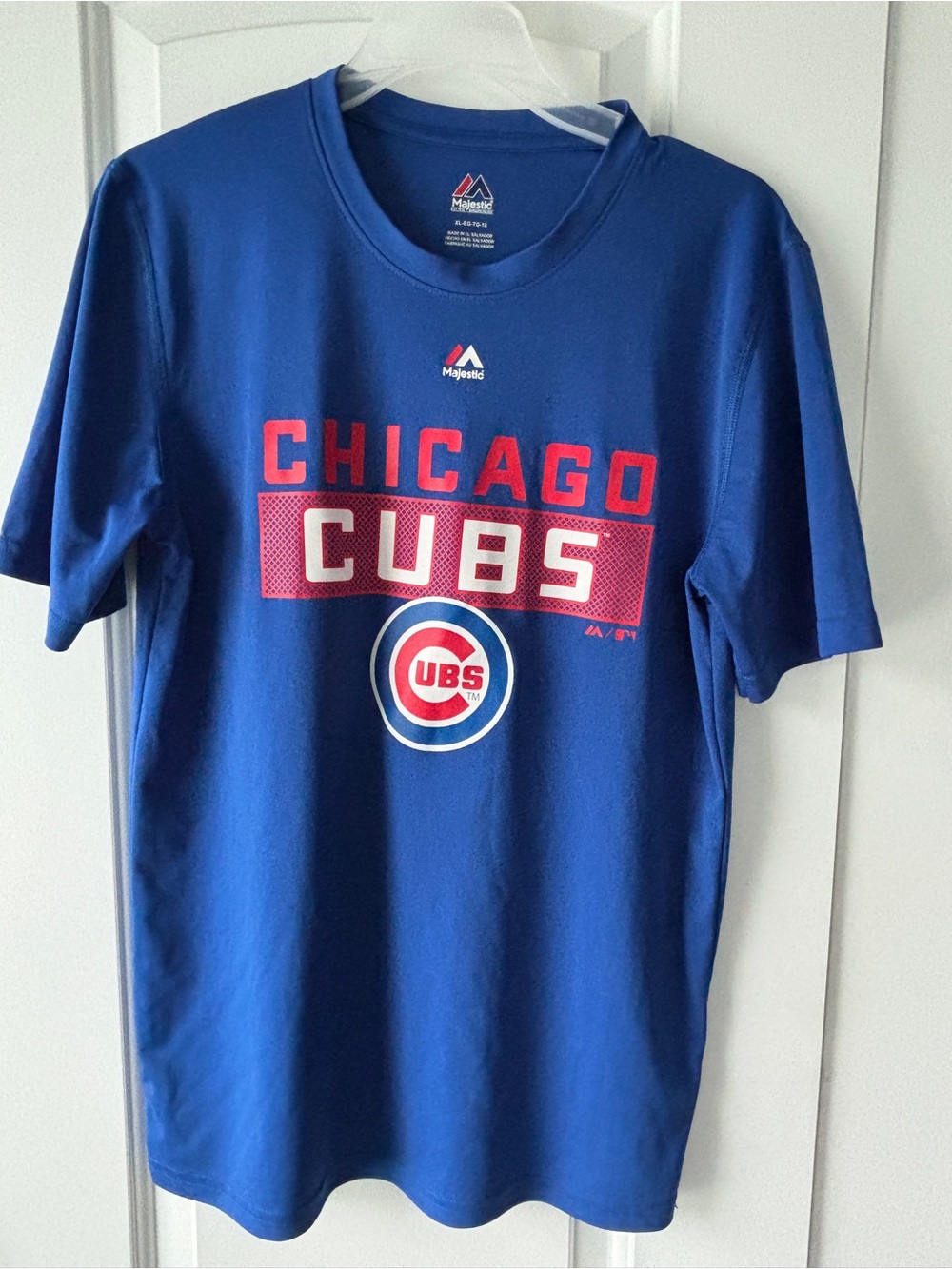 Chicago Cubs Majestic Blue Tee with Red & White Logo Youth XL